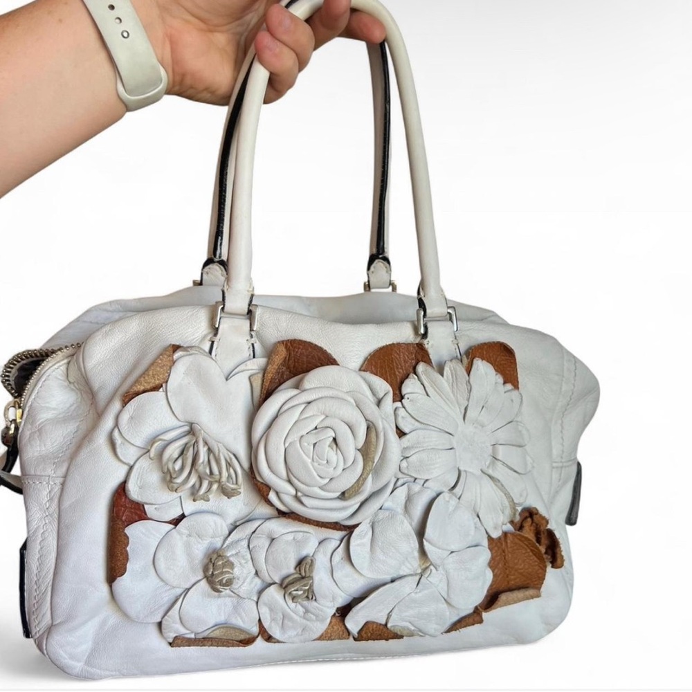 Vintage White Valentino Garavani Floral Appliqué Bag